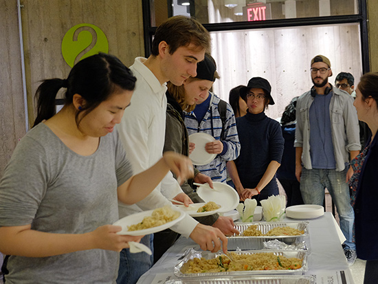 Students enjoy a buffet style dinner during Food for Finals. 
