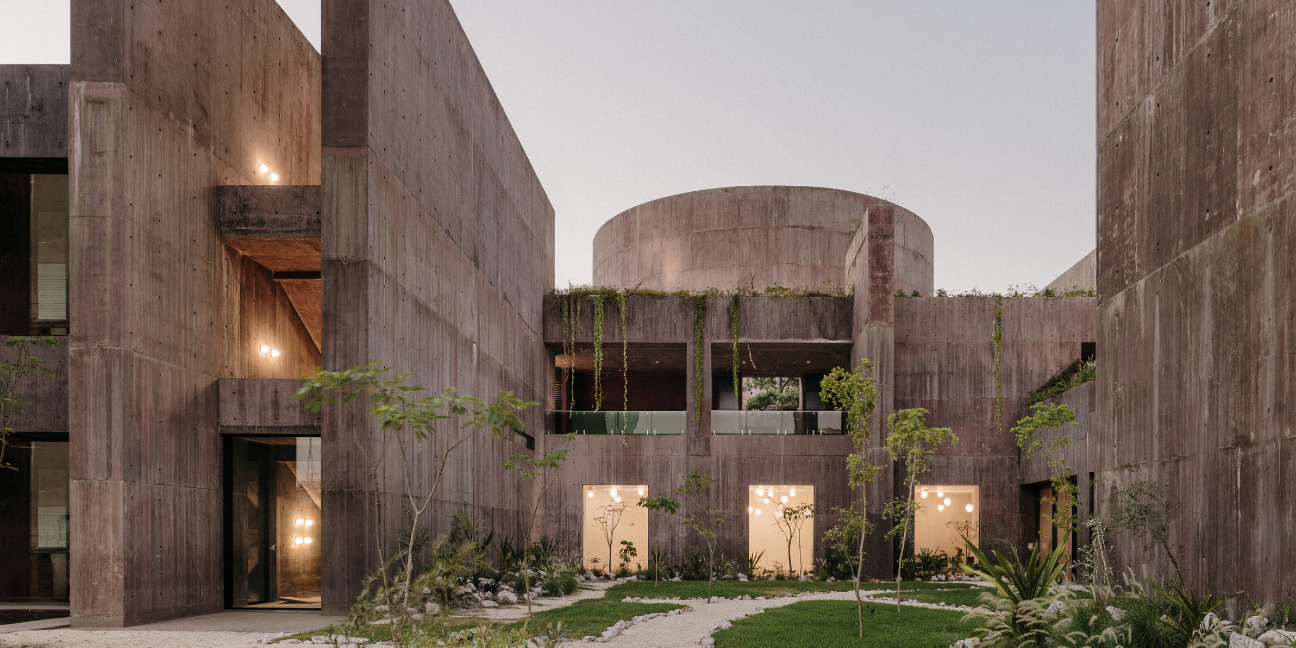 A building that evokes how architecture can help us reconnect with nature, rather than isolate us from it. Courtesy of Tatiana Bilbao Estudio. Photo by Juan Manuel McGrath.